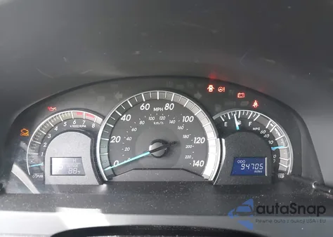 2013 Toyota Camry Se z USA, uszkodzony, nr VIN 4T1BF1FK2DU281430